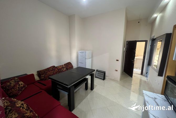 Shtepi me qera 1+1 ne Tirane - 35,000 Leke