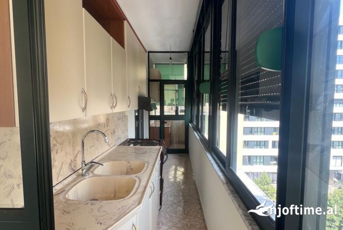 Shtepi me qera Apartament ne Tirane, 1+1, Mobilimi E mobiluar, Pagesa 500  Euro.