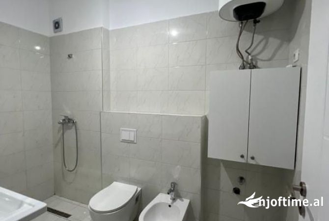 Shtepi me qera Apartament ne Tirane, 1+1, Mobilimi E mobiluar, Pagesa 500  Euro.
