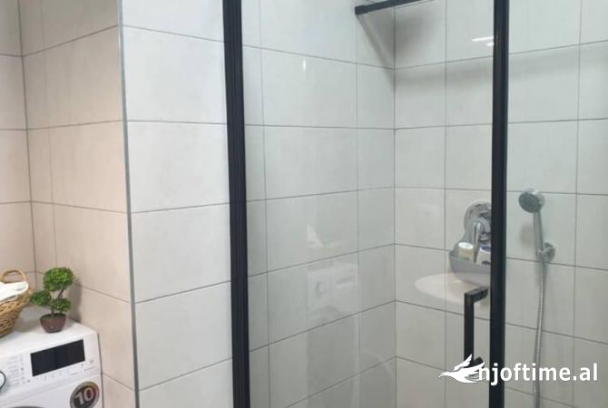 Shtepi me qera Apartament ne Tirane, 2+1, Mobilimi E mobiluar, Pagesa 1,200  Euro.