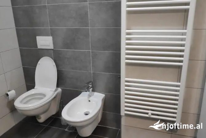 Shtepi me qera Apartament ne Tirane, 2+1, Mobilimi E mobiluar, Pagesa 1,200  Euro.