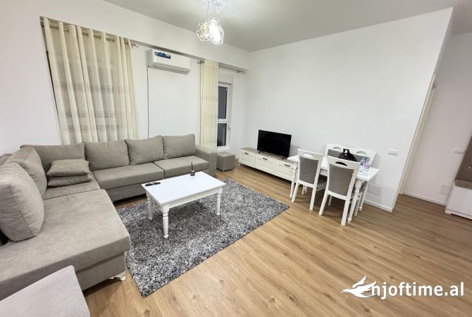 Shtepi me qera Apartament ne Tirane, 1+1, Mobilimi E mobiluar, Pagesa 400  Euro.
