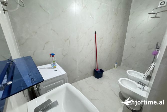 Shtepi me qera Apartament ne Tirane, 1+1, Mobilimi E mobiluar, Pagesa 400  Euro.