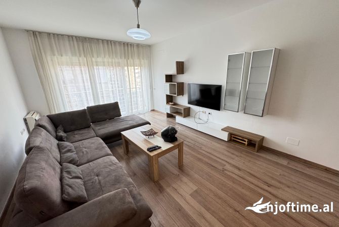 Shtepi me qera 2+1 ne Tirane - 700 Euro