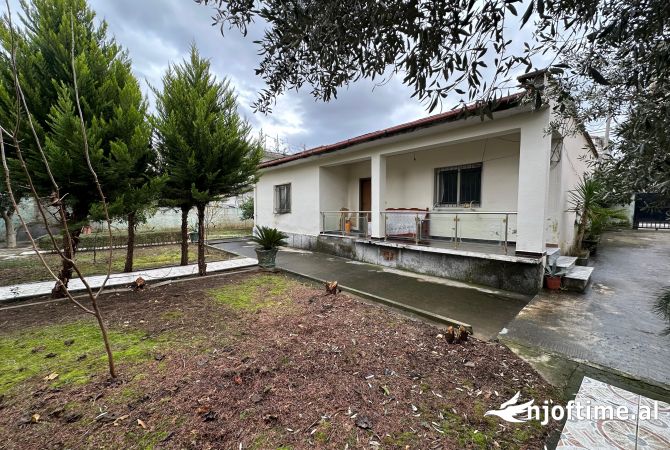 Shtepi ne shitje Shtepi Private ne Tirane, 3+1, Mobilimi E mobiluar, Pagesa 500,000  Euro.