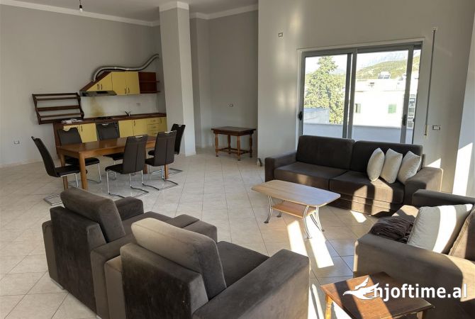 Shtepi me qera Apartament ne Tirane, 2+1, Mobilimi E mobiluar, Pagesa 350  Euro.