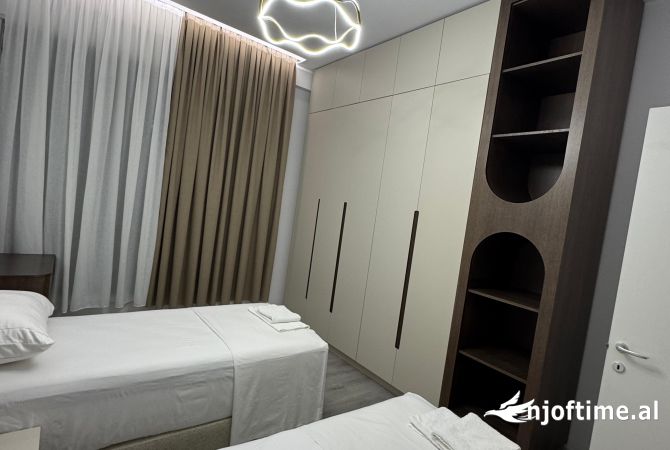 Shtepi me qera Apartament ne Tirane, 2+1, Mobilimi E mobiluar, Pagesa 850  Euro.