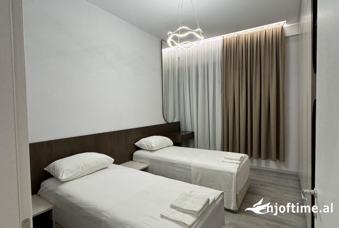 Shtepi me qera Apartament ne Tirane, 2+1, Mobilimi E mobiluar, Pagesa 850  Euro.