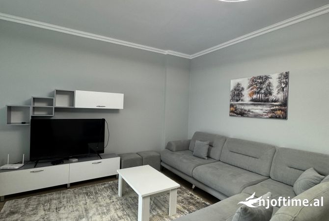Shtepi me qera Apartament ne Tirane, 1+1, Mobilimi E mobiluar, Pagesa 400  Euro.