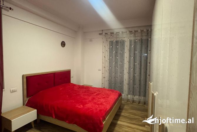 Shtepi me qera Apartament ne Tirane, 2+1, Mobilimi E mobiluar, Pagesa 600  Euro.