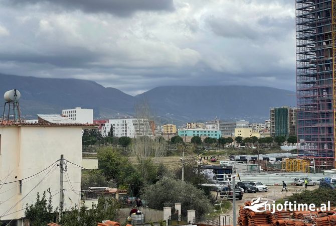 Shtepi me qera Duplex(shtepi me 2 kate) ne Tirane, 2+1, Mobilimi E mobiluar, Pagesa 1,350  Euro.