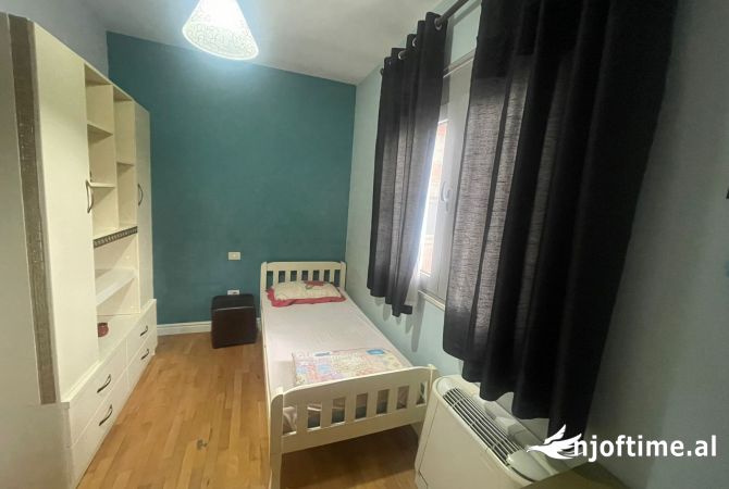 Shtepi me qera Duplex(shtepi me 2 kate) ne Tirane, 2+1, Mobilimi E mobiluar, Pagesa 1,350  Euro.