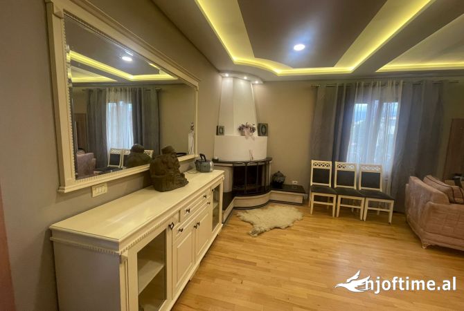 Shtepi me qera Duplex(shtepi me 2 kate) ne Tirane, 2+1, Mobilimi E mobiluar, Pagesa 1,350  Euro.