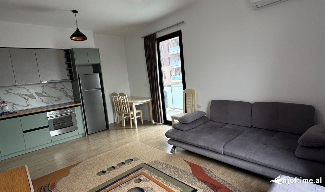 Shtepi me qera Apartament ne Tirane, 3+1, Mobilimi E mobiluar, Pagesa 600  Euro.