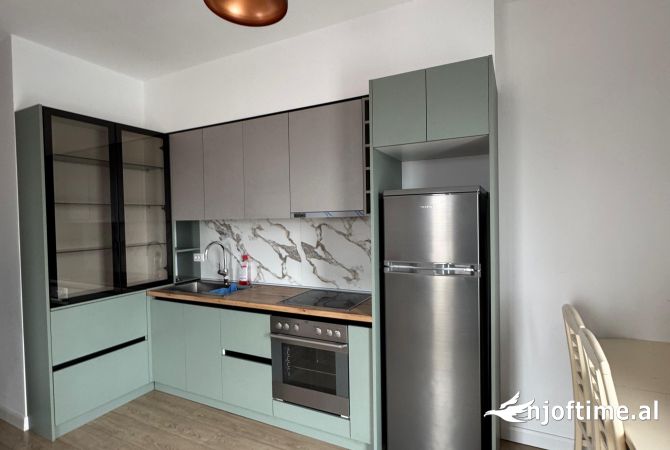 Shtepi me qera Apartament ne Tirane, 3+1, Mobilimi E mobiluar, Pagesa 600  Euro.