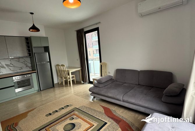 Shtepi me qera Apartament ne Tirane, 3+1, Mobilimi E mobiluar, Pagesa 600  Euro.