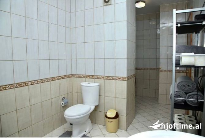 Shtepi me qera Apartament ne Tirane, 2+1, Mobilimi E mobiluar, Pagesa 800  Euro.