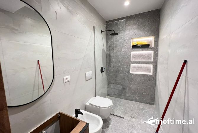 Shtepi ne shitje Apartament ne Tirane, 1+1, Mobilimi E mobiluar, Pagesa 199,000  Euro.