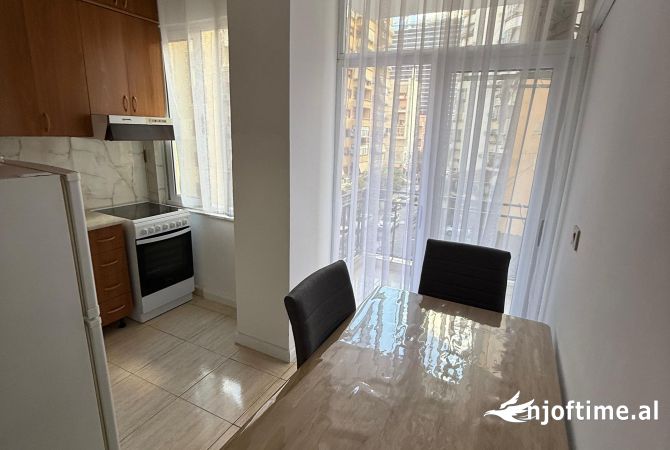 Shtepi me qera 1+1 ne Tirane - 650 Euro