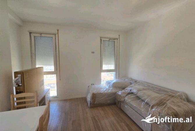 Shtepi ne shitje Apartament ne Tirane, 1+1, Mobilimi E mobiluar, Pagesa 185,440  Euro.