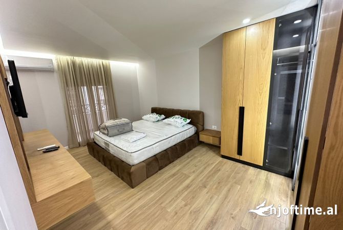 Shtepi ne shitje Apartament ne Tirane, 2+1, Mobilimi E mobiluar, Pagesa 340,000  Euro.