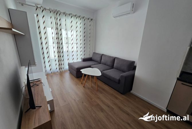 Shtepi me qera Apartament ne Tirane, 1+1, Mobilimi E mobiluar, Pagesa 40,000  Leke.
