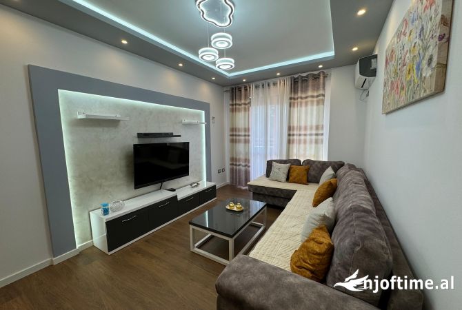 Shtepi me qera Apartament ne Tirane, 2+1, Mobilimi E mobiluar, Pagesa 50,000  Leke.