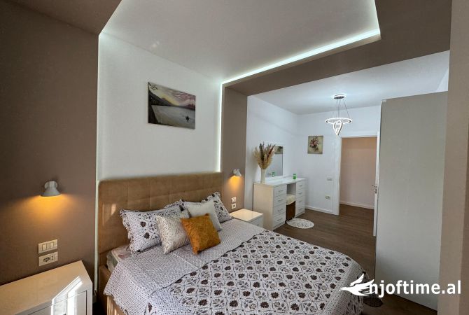 Shtepi me qera Apartament ne Tirane, 2+1, Mobilimi E mobiluar, Pagesa 50,000  Leke.