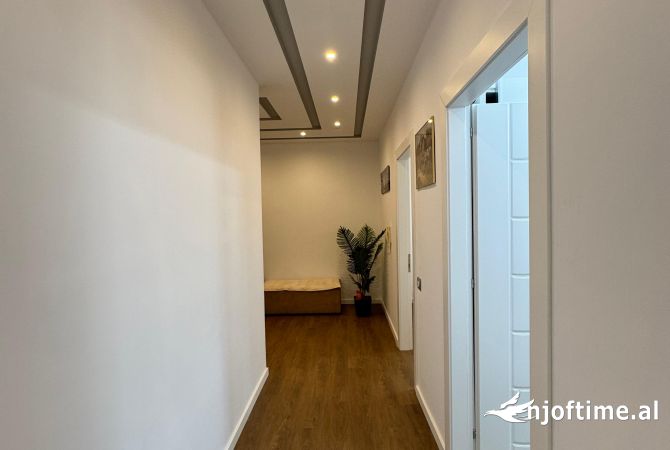 Shtepi me qera Apartament ne Tirane, 2+1, Mobilimi E mobiluar, Pagesa 50,000  Leke.