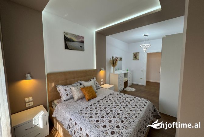 Shtepi me qera Apartament ne Tirane, 2+1, Mobilimi E mobiluar, Pagesa 50,000  Leke.