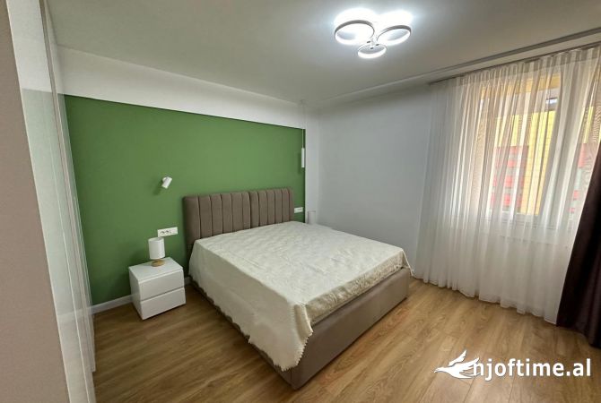 Shtepi me qera Apartament ne Tirane, 2+1, Mobilimi E mobiluar, Pagesa 1,200  Euro.