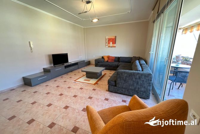 Shtepi me qera Apartament ne Tirane, 2+1, Mobilimi E mobiluar, Pagesa 750  Euro.