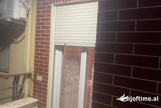 Shtepi me qera Apartament ne Tirane, 2+1, Mobilimi E mobiluar, Pagesa 50,000  Leke.