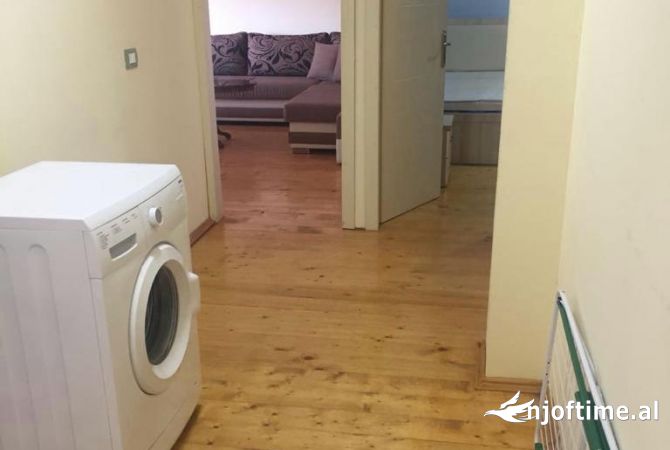 Shtepi me qera Apartament ne Tirane, 1+1, Mobilimi E mobiluar, Pagesa 45,000  Leke.