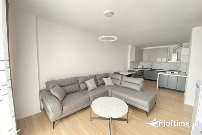 Shtepi me qera Apartament ne Tirane, 2+1, Mobilimi E mobiluar, Pagesa 650  Euro.