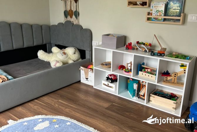 Shtepi me qera 2+1 ne Tirane - 1,300 Euro