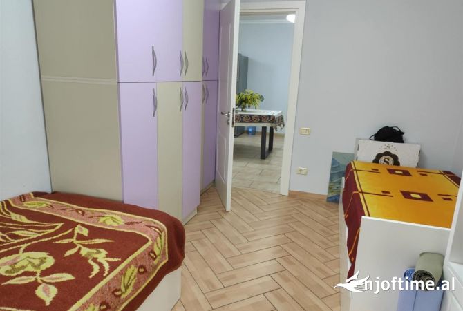 Shtepi me qera Apartament ne Tirane, 2+1, Mobilimi E mobiluar, Pagesa 600  Euro.