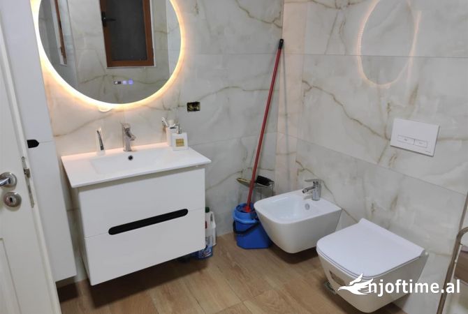 Shtepi me qera 2+1 ne Tirane - 600 Euro