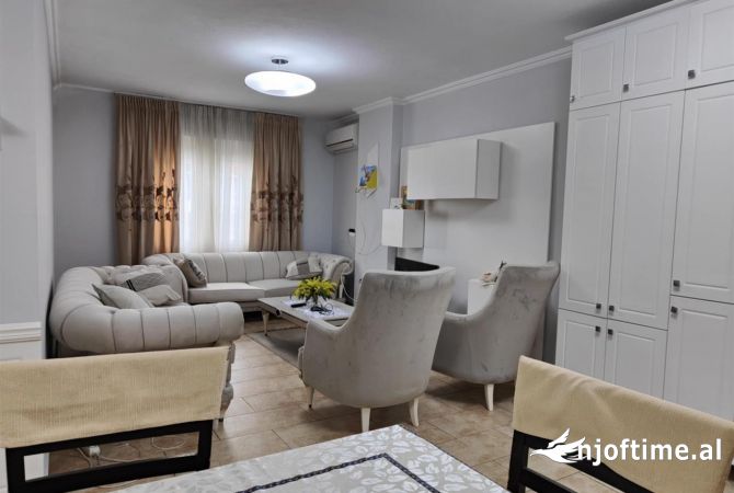 Shtepi me qera 2+1 ne Tirane - 600 Euro