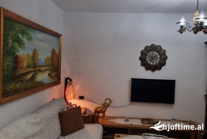 Shtepi me qera 1+1 ne Tirane - 380 Euro