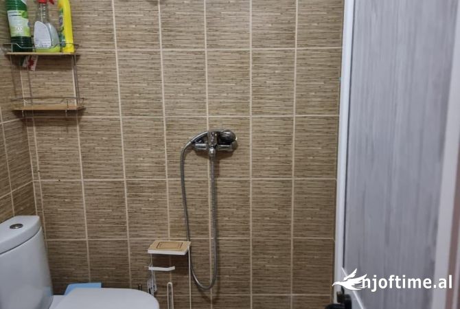 Shtepi me qera Apartament ne Tirane, 1+1, Mobilimi E mobiluar, Pagesa 380  Euro.