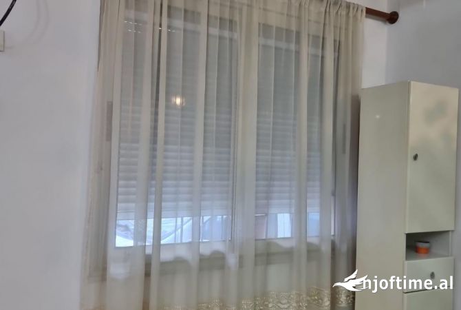 Shtepi me qera Apartament ne Tirane, 1+1, Mobilimi E mobiluar, Pagesa 380  Euro.