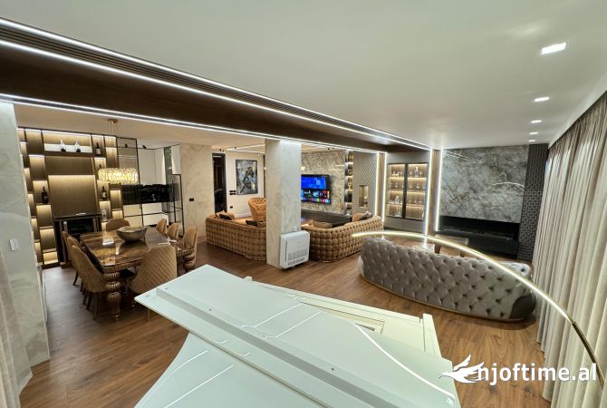 Shtepi me qera Apartament ne Tirane, 3+1, Mobilimi E mobiluar, Pagesa 4,000  Euro.