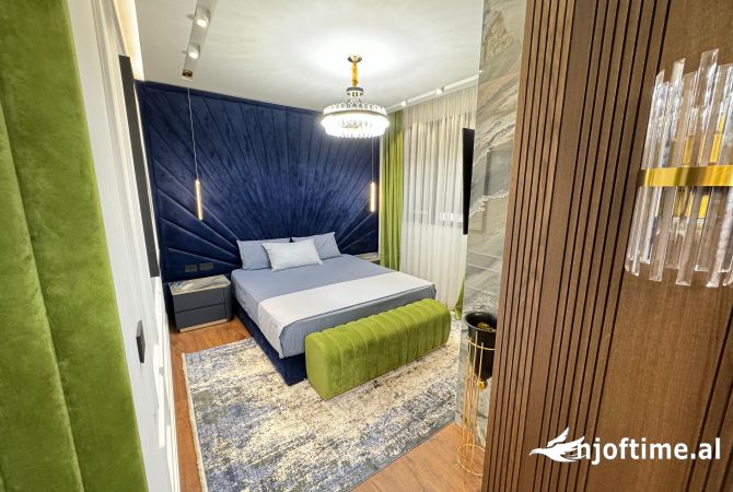 Shtepi me qera Apartament ne Tirane, 3+1, Mobilimi E mobiluar, Pagesa 4,000  Euro.