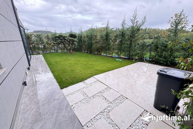 Shtepi me qera Apartament ne Tirane, 3+1, Mobilimi E mobiluar, Pagesa 4,000  Euro.