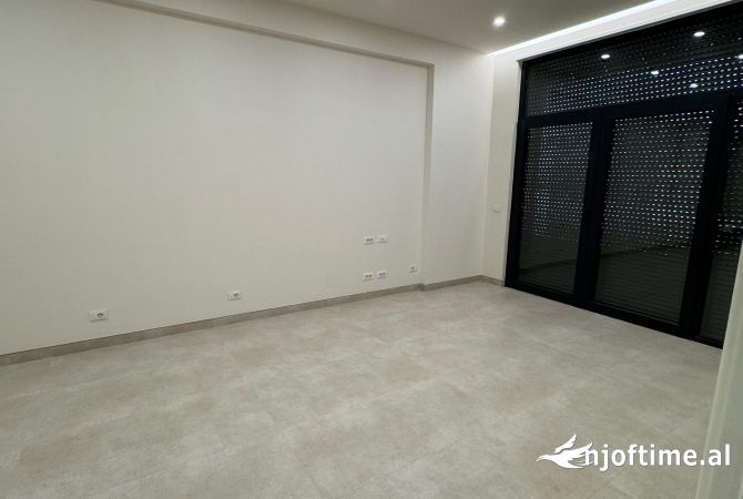 Shtepi me qera 2+1 ne Tirane - 80,000 Leke