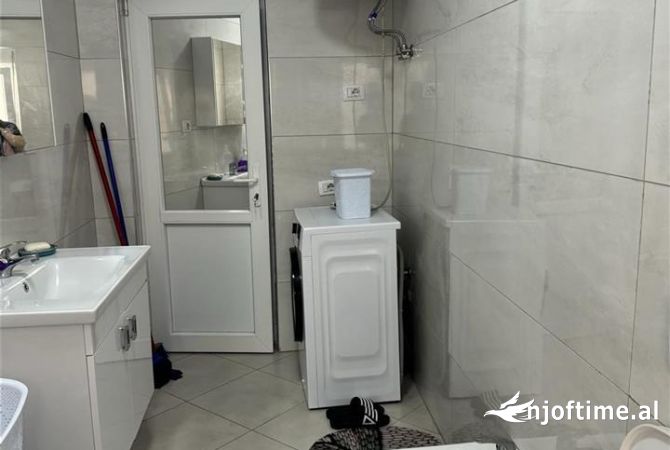 Shtepi me qera Apartament ne Tirane, 1+1, Mobilimi E mobiluar, Pagesa 600  Euro.