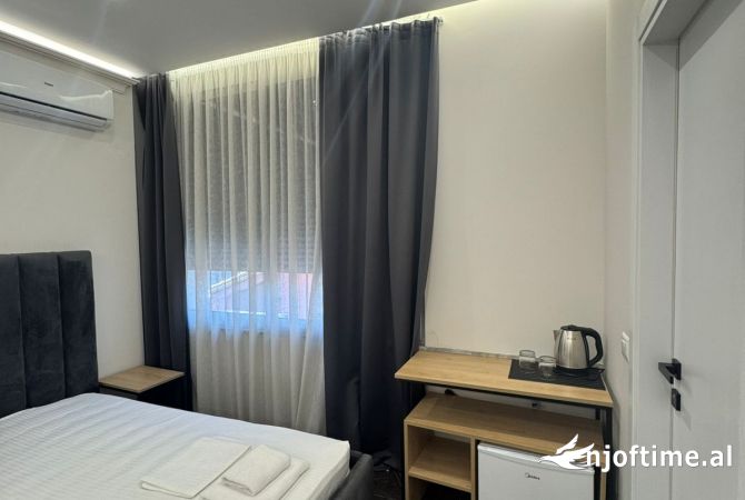 Shtepi me qera Apartament ne Tirane, Garsoniere, Mobilimi E mobiluar, Pagesa 35,000  Leke.