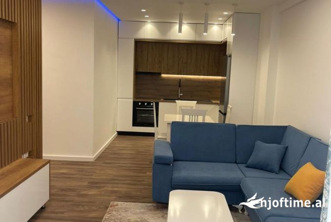 Shtepi me qera Apartament ne Tirane, 2+1, Mobilimi E mobiluar, Pagesa 650  Euro.