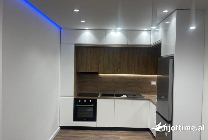 Shtepi me qera Apartament ne Tirane, 2+1, Mobilimi E mobiluar, Pagesa 650  Euro.